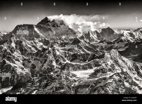 Mt Everest Aerial Hi Res Stock Photography And Images Alamy