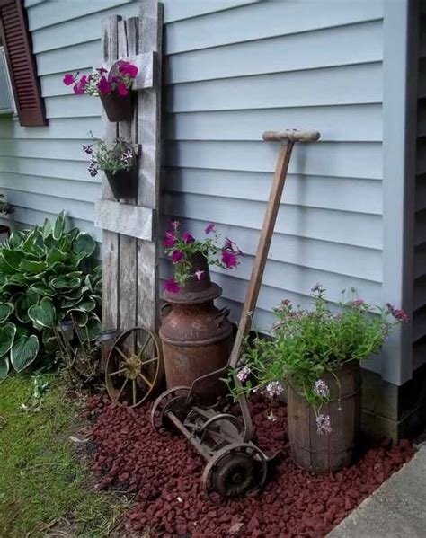 30 Simple And Rustic Diy Ideas For Your Backyard And Garden Gardenholic In 2021 Unique
