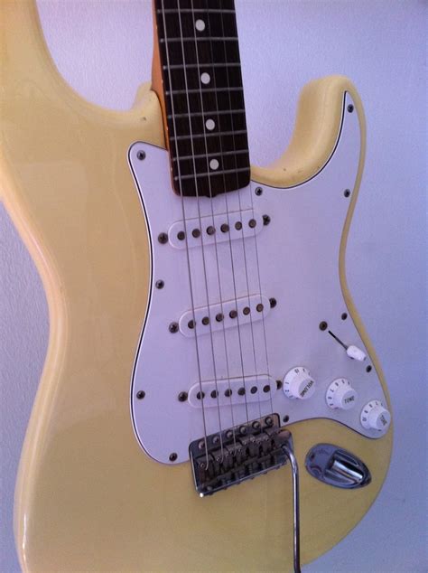 Photo Fender Us Vintage Reissue 62 Stratocaster 1982 1998 Fender