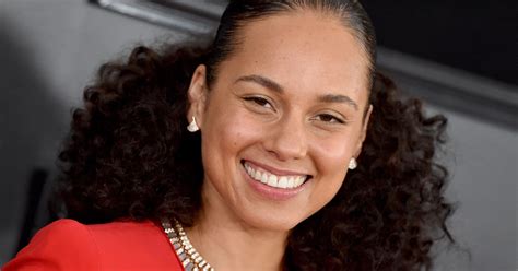 Here S Why Alicia Keys Stopped Wearing Makeup Hot Sex Picture