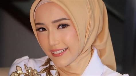 5 Artis Cantik Indonesia Yang Pernah Jadi Pramugari Adakah Idolamu