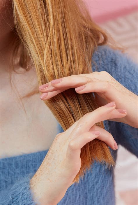 Cómo eliminar el frizz del cabello con trucos sencillos All Things Hair