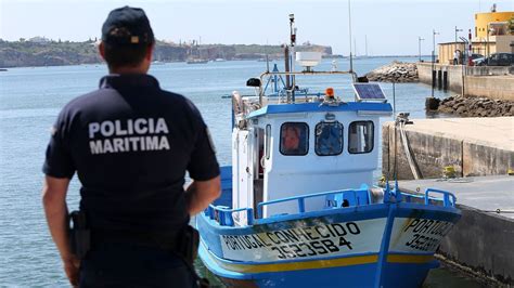 Pescador Morre Após Queda Acidental Numa Zona Rochosa Em Setúbal Observador