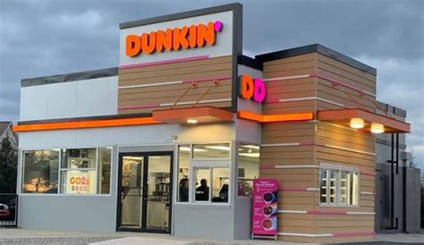 Dunkin Donuts Opens Its First Drive Through Only Location In Central