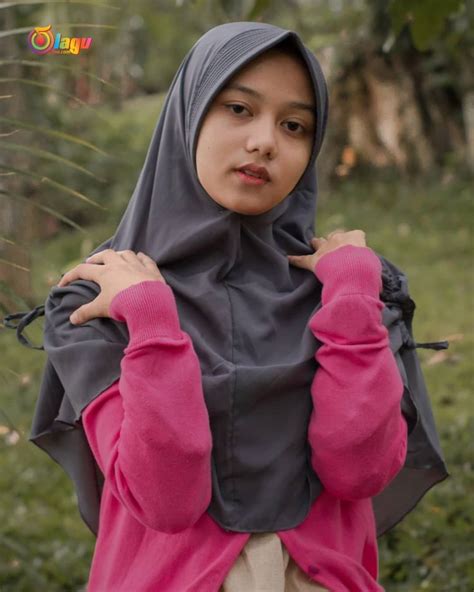 Karina Amelia Putri Gaya Jilbab Baju Olahraga Gaya Hijab