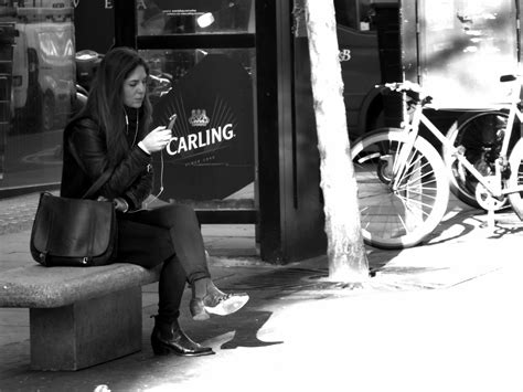 Wallpaper Bw Blackandwhite Street Monochrome Woman Sitting