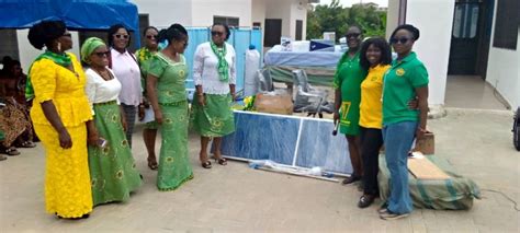 1997 Wesley Girls Group Donates Ghs 70000 Worth Of Equipment To