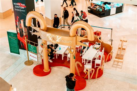 Santas Toy Factory ∣ Cfc Mall On Behance