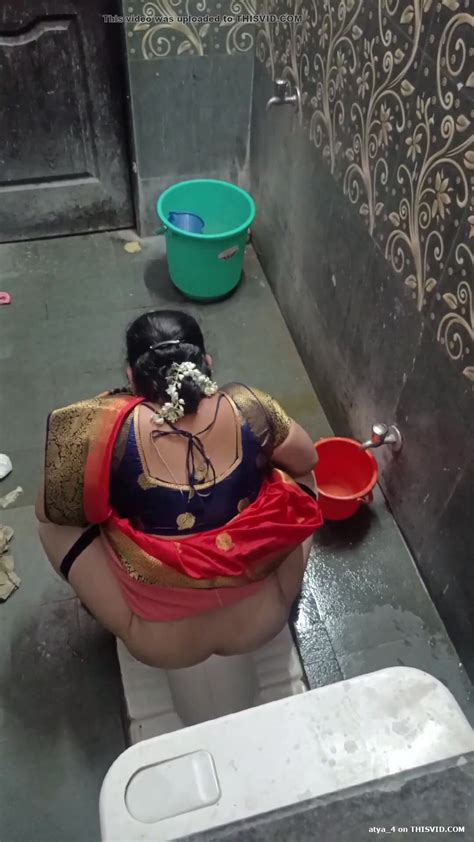 Indian Saree Aunty Toilet Pissing 21