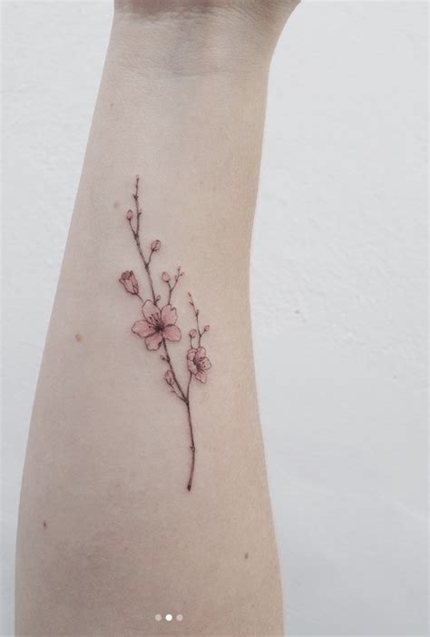 49 Beautiful Small Floral Tattoo Ideas For Womam Page 16 Of 49 Lily