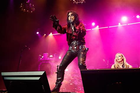 Photos Of Alice Cooper Live At The O2 In London The Line Of Best Fit