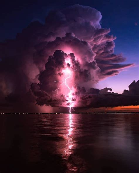 One Crazy Florida Storm ⛈ ⠀ Swipe Across To See Every Shot Photos By