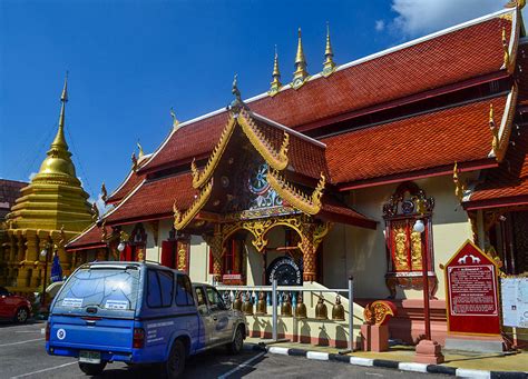 Located in the west corner, wat phra. The Best Temples in Chiang Mai Old City Tour (The Nine ...