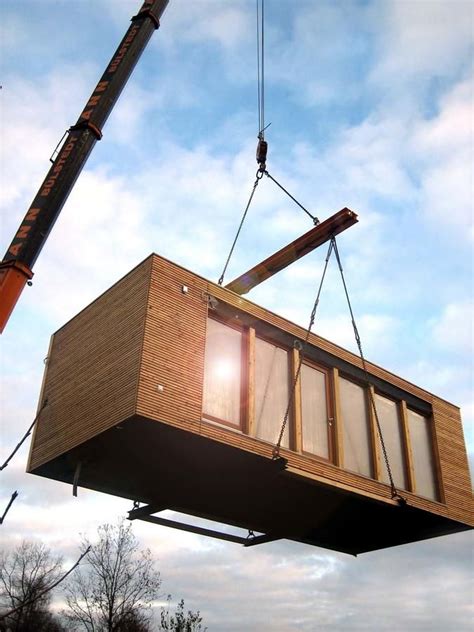 Es ist schnell aufgestellt, praktisch und eine idee für die menschen, die neue wege gehen und neue gedanken denken. Minihaus aus Holz zum Mitnehmen - DAS HAUS (mit Bildern ...