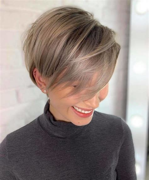 The Most Flattering Short Haircuts For Thin Hair To Try This Season