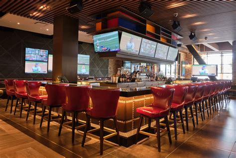 Chickies Petes Sports Bar Opens At The Sahara With Crabfries And