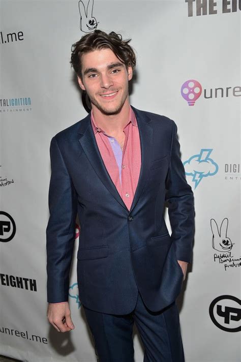Rj Mitte From Breaking Bad Has An Inspiring Message For People With Disabilities Breaking