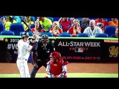 Miami Marlins Fan Flashes The Camera On Tv Daily Mail Online Youtube