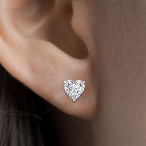 Single Heart Diamond Stud Earring 2 Carat In 14K White Gold