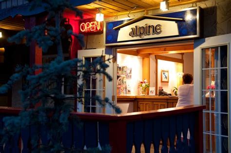 Alpine Inn And Suites Travel British Columbia