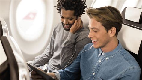 Zuerst, wenn sie den hinflug abgeschlossen haben, und danach, wenn der rückflug durchgeführt wurde. Meilen Sammeln | SWISS Miles & More Kreditkarten
