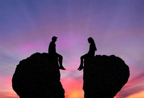 Hypernyms (to fall in love is one way to.): How to "Make" Someone Fall in Love with You - PsychAlive