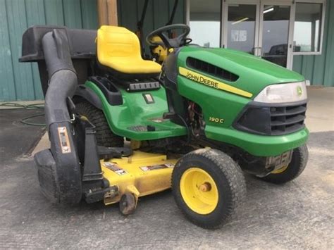 John Deere 102 115 125 135 145 155c 190c Lawn And Garden Tractor Manual
