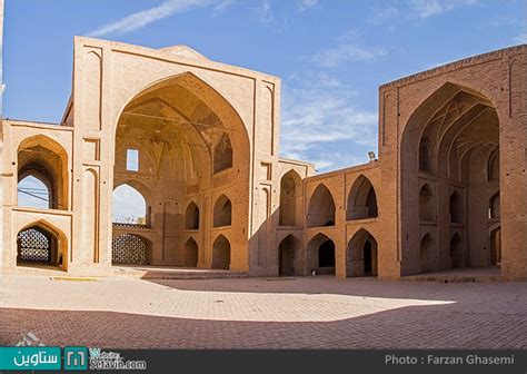تحول معماری اسلامی در مسجد جامع اردستان ستاوین