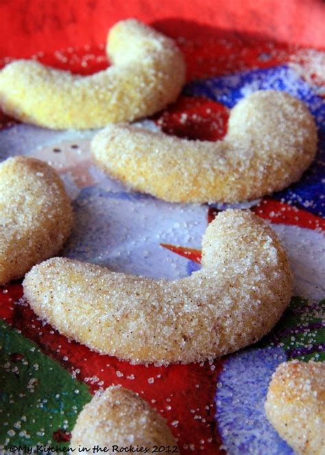 They'd be much more popular. Vanillekipferl | Recipe | Austrian desserts, Christmas cookies, Almond cookies