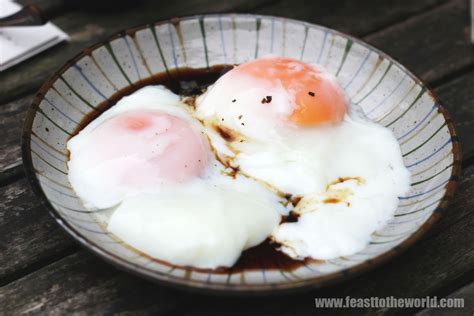 Because a raw egg and a boiled egg look just the same, however, it can be difficult to know when an egg is finished. FEAST to the world: Singapore Half-Boiled Eggs - 100% Pure ...