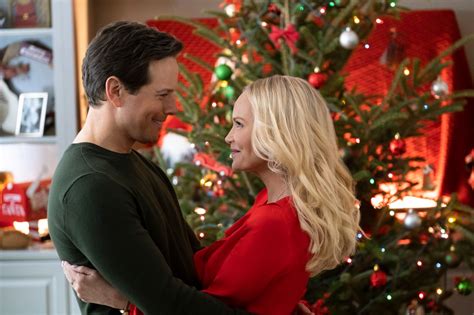 Hallmark Brings Back Popular Holiday Movie Special Announces Lineup Of