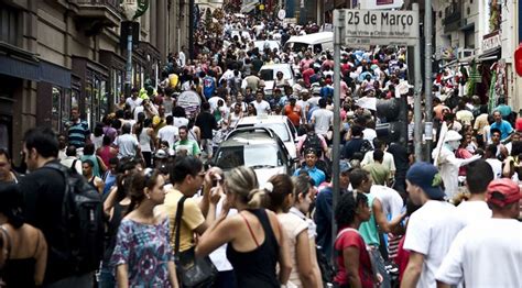 CENSO IBGE divulga que população brasileira cresceu e atinge marca de mais