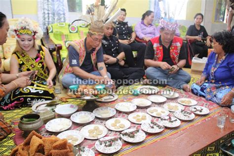 Para pemangku kepentingan peraturan dan perencanaan yang berpihak kepada masyarakat berpenghasilan rendah program perumahan dan permukiman ramah lingkungan lembaga kemitraan para pemangku kepentingan inovasi. Program 'Aram Nemuai Berami Gawai' meriahkan Rumah Bunyak ...