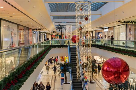 ¡bienvenido a nuestra página en facebook! Iluminación Centro Comercial Gran Casa - Prilux eConcept