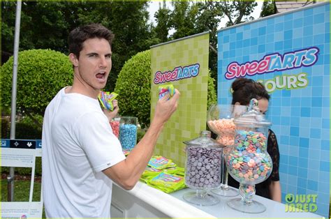Robbie Amell Italia Ricci Are One Sweet Couple At Jj Summer Bash