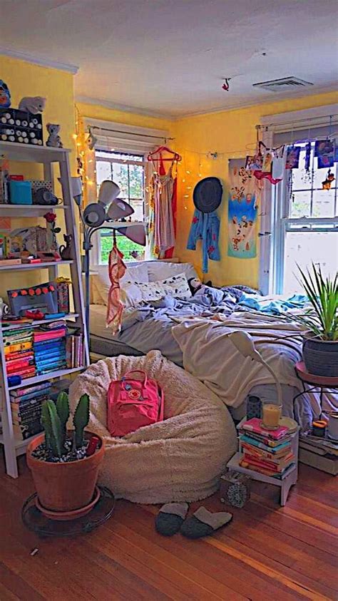 Indie kid room tiktok подробнее. bedroom inspo in 2020 | Retro room, Room inspo, Indie room ...