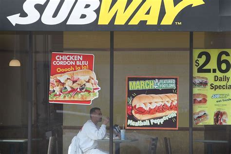 Subway Serves Up A Dead Mouse Sandwich Eater