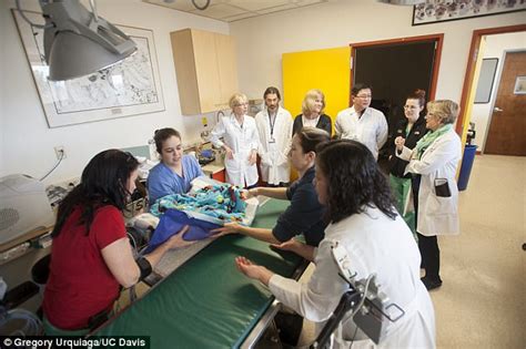 Uc Davis Gives Stem Cell Treatment To Spina Bifida Puppies Daily Mail