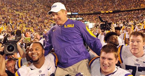 Report Les Miles Finalizing Deal For Next Head Coaching Job In The Big FanBuzz