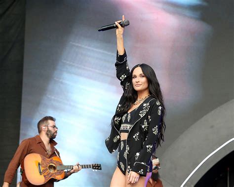 Acl Live Review Kacey Musgraves Texan Crossover Commands Her Masses