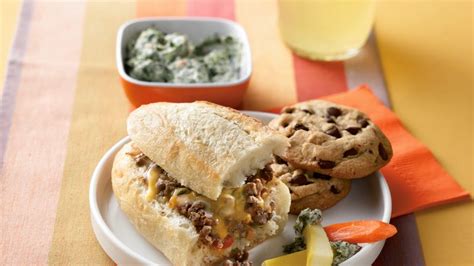 Jo has been blog hogging again with all of her christmas recipes. Cheesy Hot Beef Sandwiches recipe from Betty Crocker