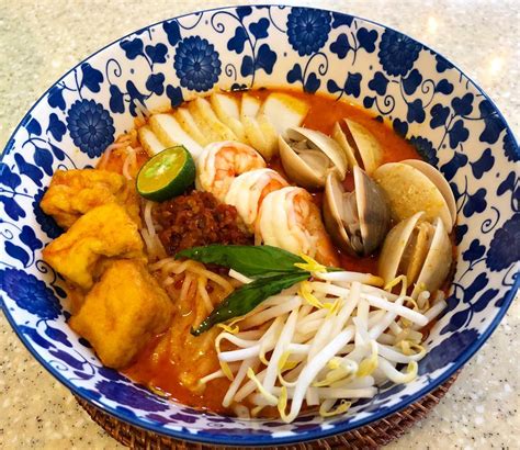 Alasan kenapa 6 zodiak ini sering jatuh cinta dengan orang yang salah, sagitarius hingga pisces. 20 Makanan Khas Singapura Yang Luar Biasa Dan Harus Kamu Coba