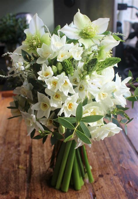 Lock Cottage Flowers Spring Bouquet Green Wedding Flower Arrangements