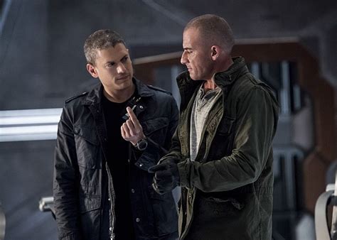 Dc S Legends Of Tomorrow Season 1 Photos Dominic Purcell Wentworth Miller Captain Cold And