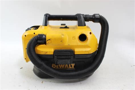 Dewalt Dcv580 Heavy Duty 2 Gallon Cordless Wet Dry Vacuum Property Room
