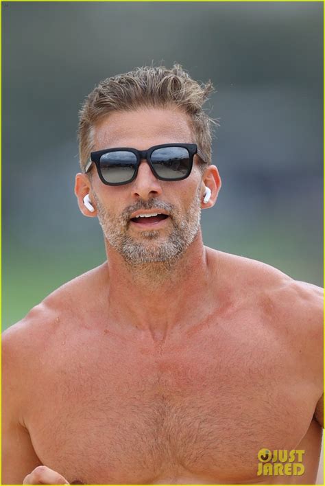 Photo Tim Robards Shirtless Beach Photos 22 Photo 4886996 Just Jared Entertainment News