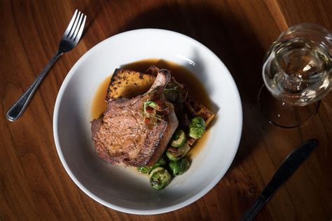 20 BEST Columbia SC Restaurants to Try!