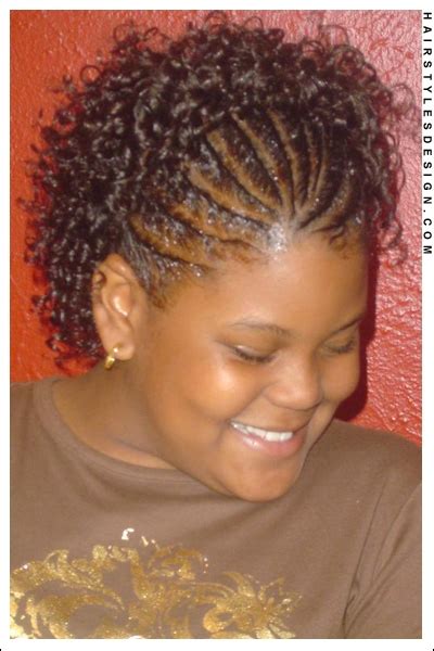 Some people might argue and say that the big box braids are in the past and they remind of the 90s to style your hair this way, you will have to pull back some braids near the face and then weave. Bluendi: Easy Hairstyles for Black People