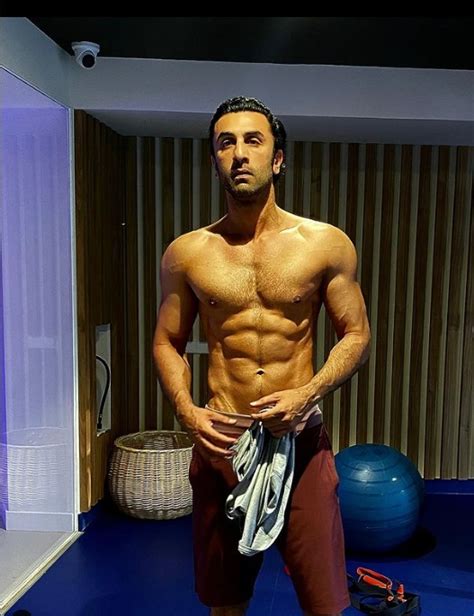 Ranbir Kapoor Works Out At 4 Am 1130 Pm And Sometimes In Between Shoots Trainer Posts Pic Of