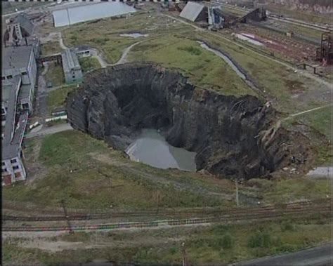 A Giant Sinkhole English Russia Wild Weather Natural Phenomena Natural Disasters